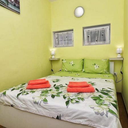 Apartments Amalia Rovinj Exterior photo