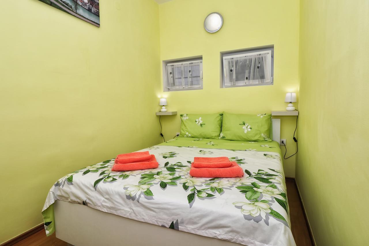 Apartments Amalia Rovinj Exterior photo
